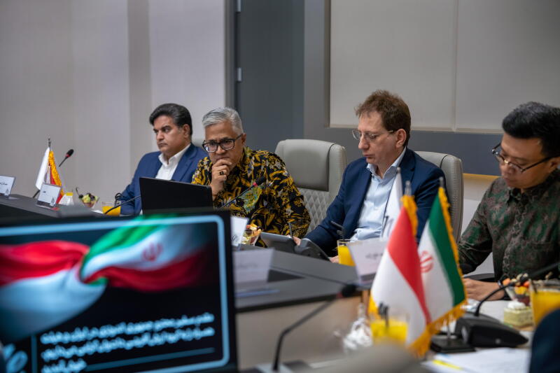 حضور سفیر اندونزی در دات وان